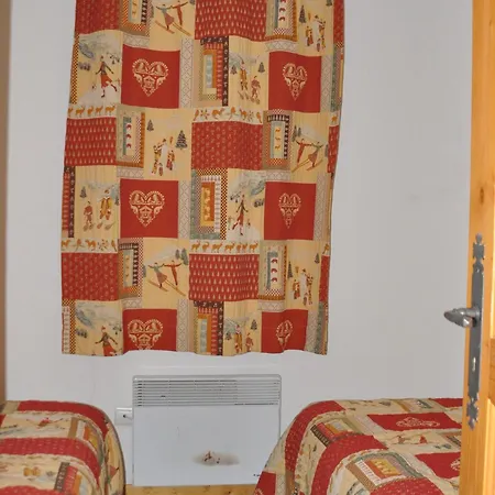 3 Pieces 6 Pers Avec Balcon, Acces Piscine, A 700m Du Centre De Valloire. - Fr-1-263-437 *